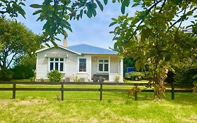Big Fully Equipped 3Brm Quiet Farm House Near Beach & 12 Min To Town